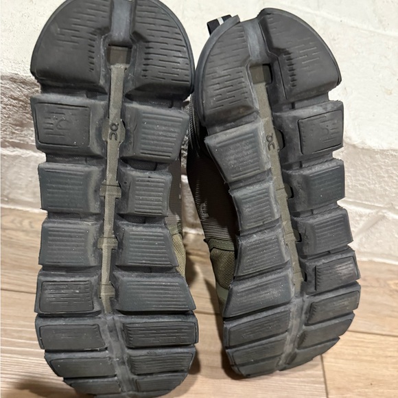 On Cloud-On Running Forest Green Hikers Sneakers - Picture 5 of 6